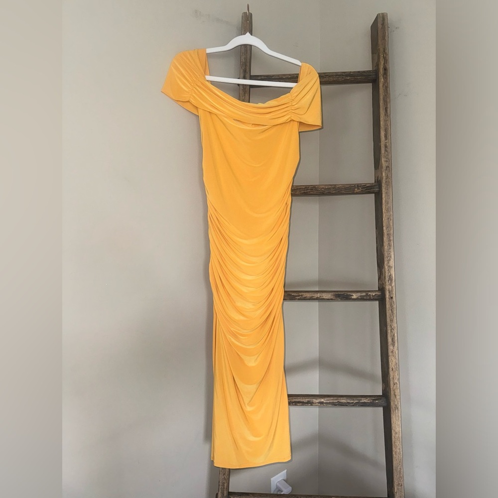 Let’s Go Uptown NWOT Bodycon Dress size Medium